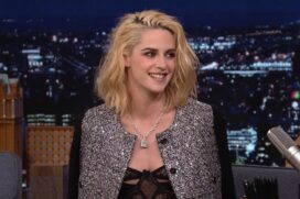 'Quando falo, sinto que não abro a boca' Kristen Stewart ao falar sobre as dificuldades de interpretar a princesa de Gales.