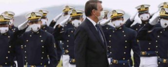 Bolsonaro em evento na Escola Naval.