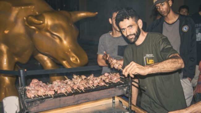 A ONG SP Invisível divulgou fotos do churrasco nas redes sociais
