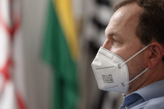 O vereador paulistano Celso Giannazi (PSOL), durante entrevista à Gazeta em seu gabinete na Câmara Municipal de São Paulo