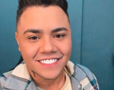 "Louco de amor por você" Felipe Araujo ao comemorar o aniversário do filho Miguel.