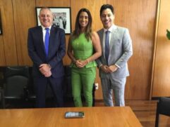 Em Brasília, Prefeito Elzo solicita recursos para infraestrutura Igaratá