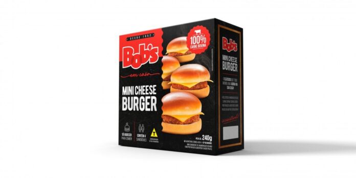 Linha de lanches prontos do Bob's conta com os sabores Cheddar Australiano, Crispy Bacon, Double Cheese, Cheeseburguer e Mini Cheeseburgue