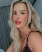 Yasmim Brunet