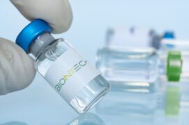 A BioNTech informou ontem que começou a trabalhar em uma vacina para combater a Ômicron, a nova variante do coronavírus