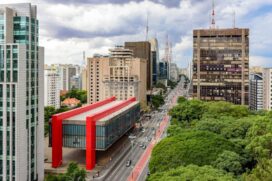 Inaugurada em 1891, por iniciativa de um engenheiro, a avenida Paulista fica em uma das regiões mais elevadas de São Paulo