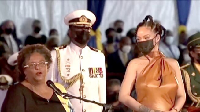 Rihanna é declarada heroína nacional de Barbados