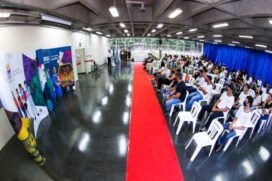 Os jovens foram certificados em seis cursos nas áreas de gestão, liderança e comunicação em São José dos Campos