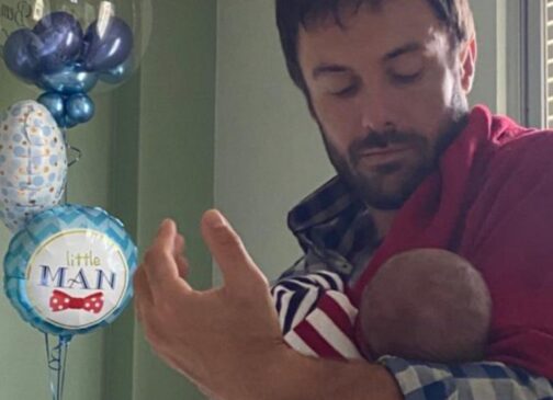 Kayky Brito e seu primeiro filho, Kael