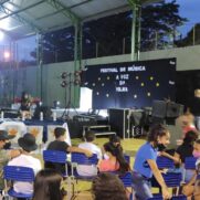 O 'Festival Voz da Vilma' contou com a preparação de alunos para a arte de cantar e apresentações em público em Porto Feliz