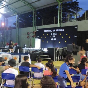 O 'Festival Voz da Vilma' contou com a preparação de alunos para a arte de cantar e apresentações em público em Porto Feliz