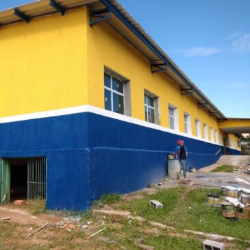 Nesta semana está sendo finalizada a pintura, colocação de piso, troca de janelas e acabamento do local