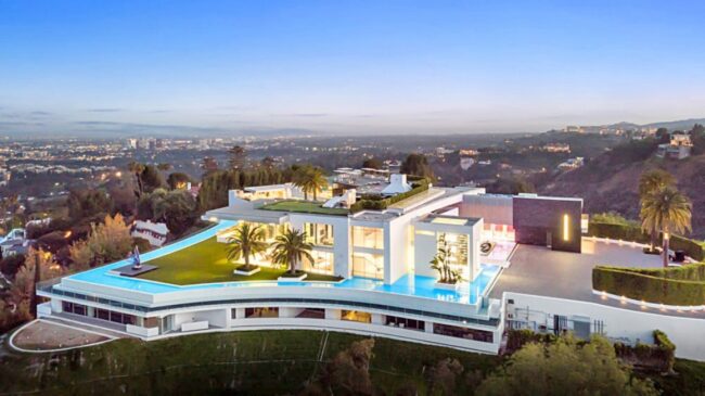 Mansão batizada de 'The One' possui vista de 360 graus do oceano, além de contar com boate, spa, cinema e piscina infinita