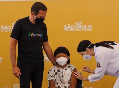 Davi, a primeira criança vacinada contra a Covid-19 no Brasil