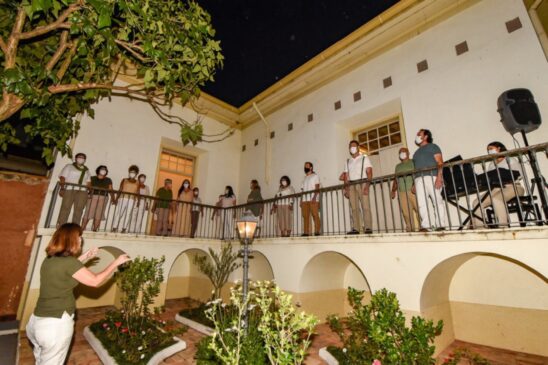 Corais possuem participação voluntária e ensaiam na Sala dos Relógios do Complexo Fepasa