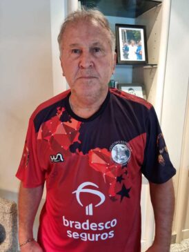 Valor inicial da camisa cedida pelo ex-jogador Zico é de R$ 5 mil; ganhador também leva para casa uma bola oficial da partida