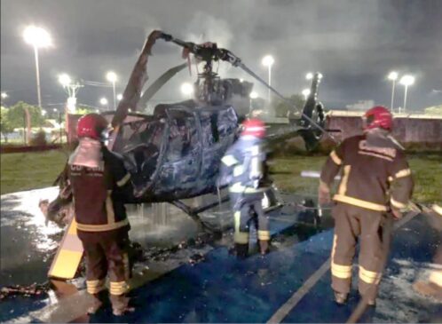 helicóptero do Ibama é incendiado no Aeroclube de Manaus