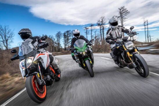 No varejo, a expectativa é de que sejam emplacadas 1.230.000 motocicletas, o que corresponderia a uma alta de 6,4% em relação a 2021