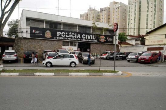 Suspeito foi conduzido ao 1º DP de Taboão da Serra, na Grande São Paulo, e está à disposição da justiça; caso segue em investigação