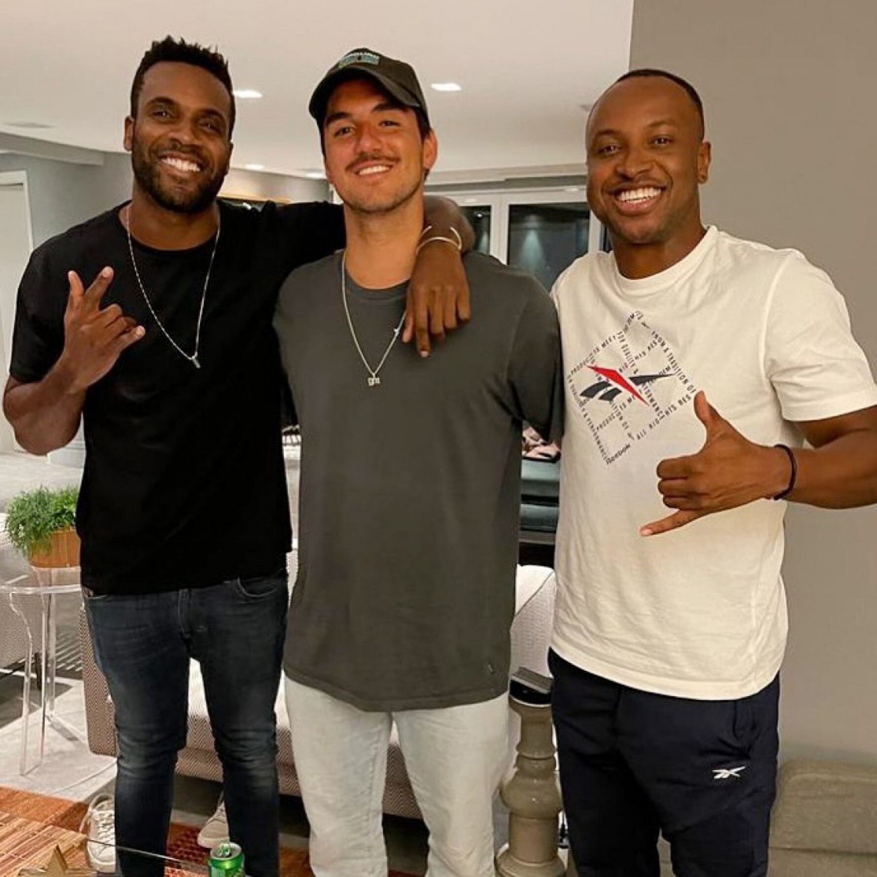 Rafael Zulu e Gabriel Medina
