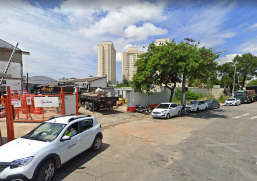 Prédios residenciais ao lado da obra do metrô, local do acidente